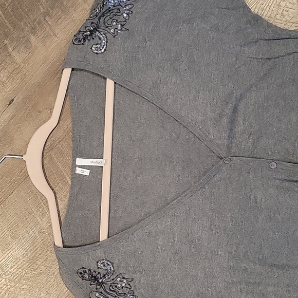 Sweater - Picture 3 of 5